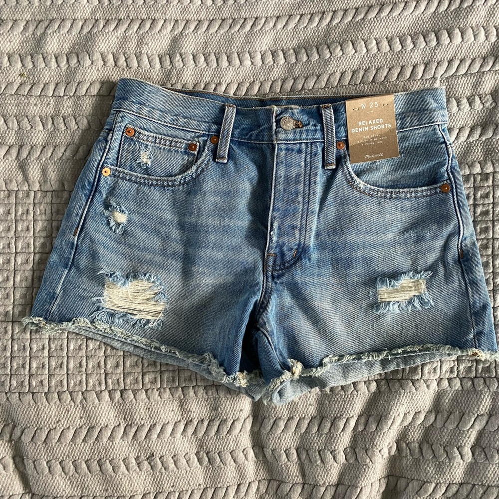 Super cute Madewell denim shorts size 25